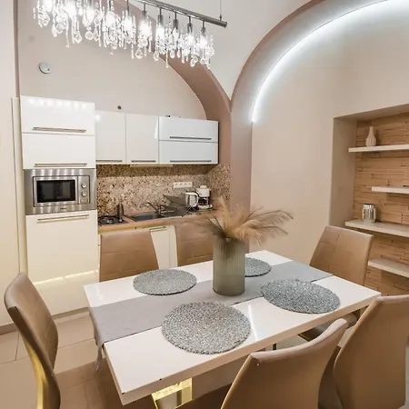 Melior Szallo Bed & Breakfast Eger