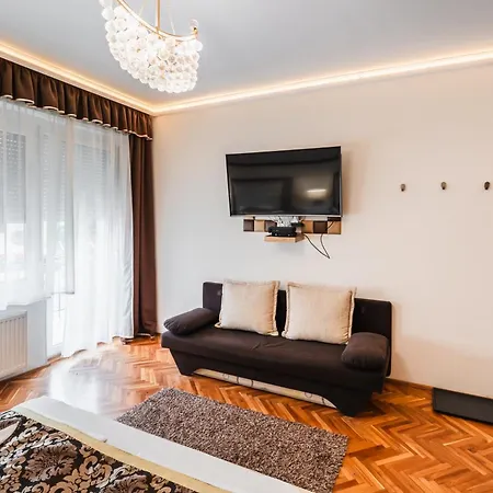 Melior Szallo Bed & Breakfast Eger
