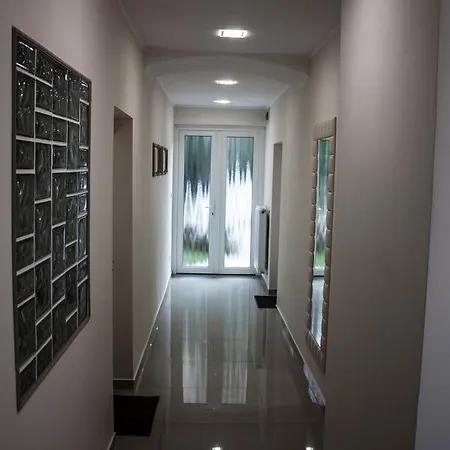 Alojamento de Acomodação e Pequeno-almoço Melior Szálló