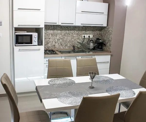 Melior Szallo Frühstückspension 3*